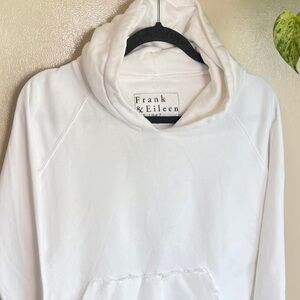 Frank & Eilee MEL White, Triple Fleece